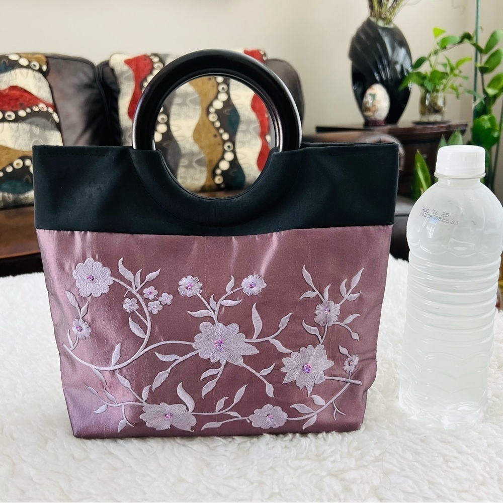 Vintage Fabric w/ Embroidery & beads Wood Handles Vintage Customized Small Bag - Picture 5 of 12